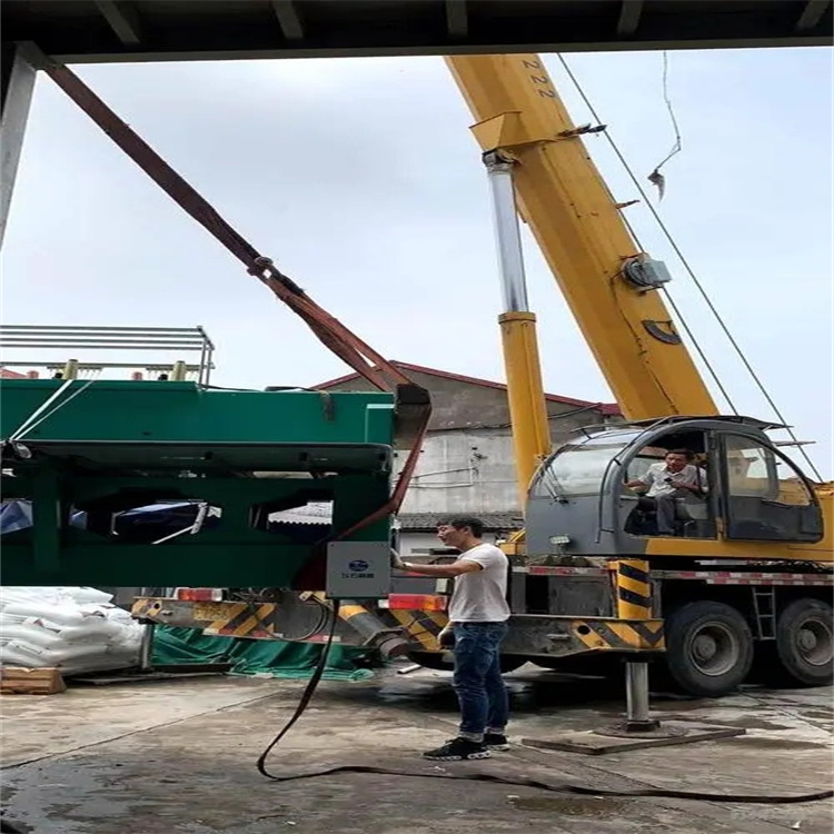 若尔盖大吨位吊车租赁应急保障方案|化解突发吊装需求难题